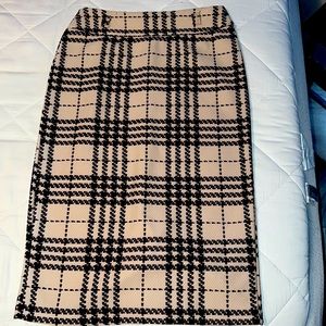Size small plaid pencil skirt